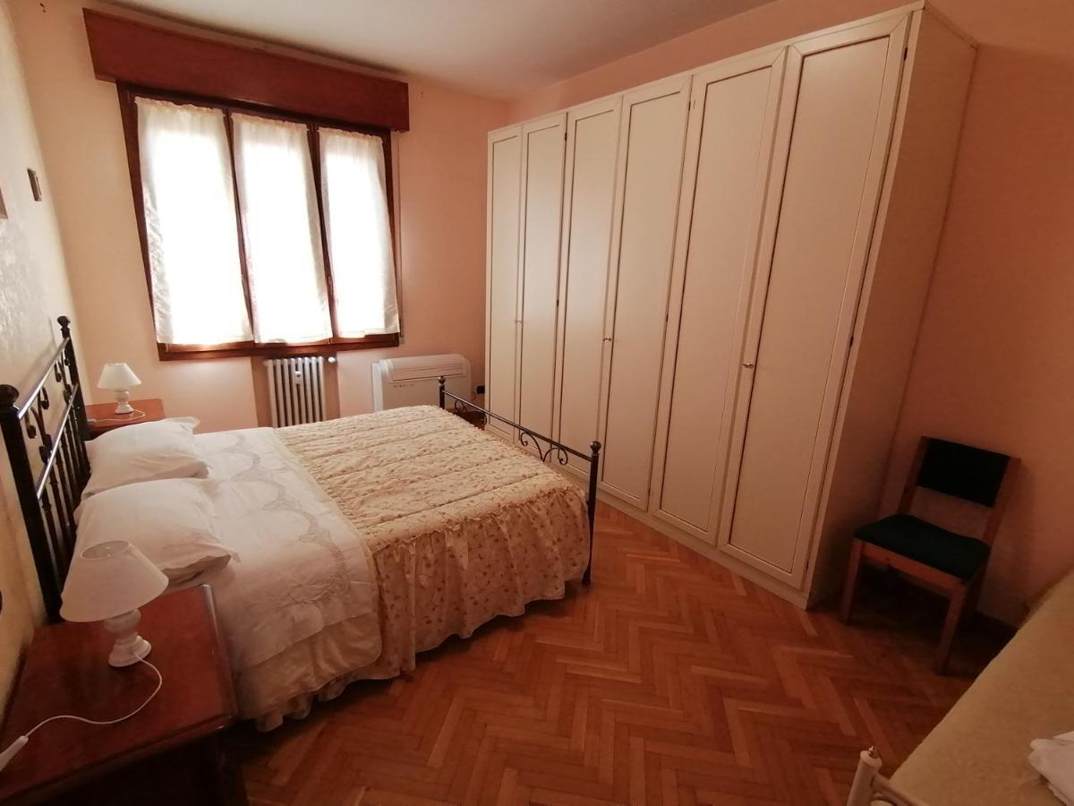 Viale Barozzi 118 Apartman Modena Kültér fotó